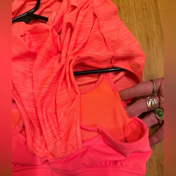 Athleta Shadow Stripe Energize Tank Top Built-In-Bra Size XS NWT - Picture 11 of 14